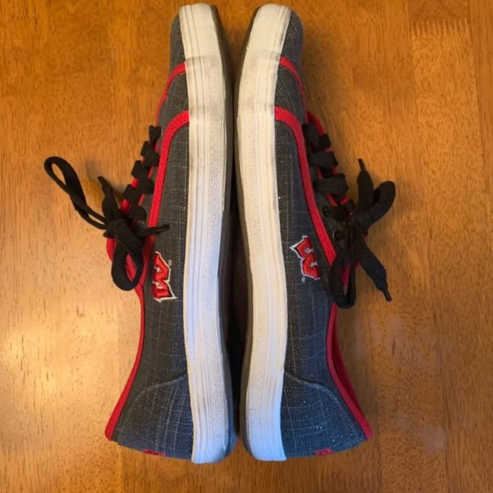 Women’s Wisconsin Badgers Canvas Sneakers Gray Red Trim Size 11